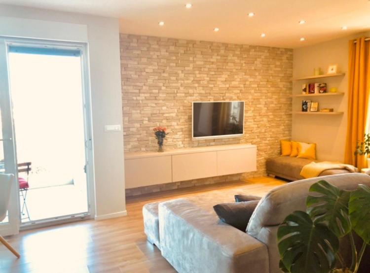 Beautiful View Apartment With Garage Space 木洛希尼 外观 照片