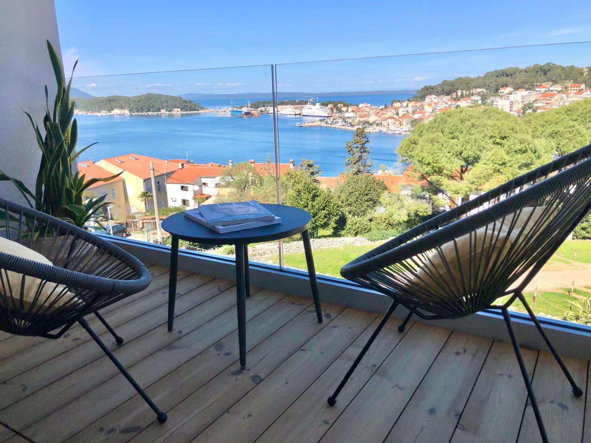 Beautiful View Apartment With Garage Space 木洛希尼 外观 照片
